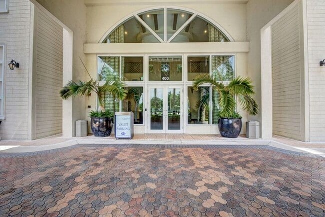 Building Photo - 350 N Federal Hwy