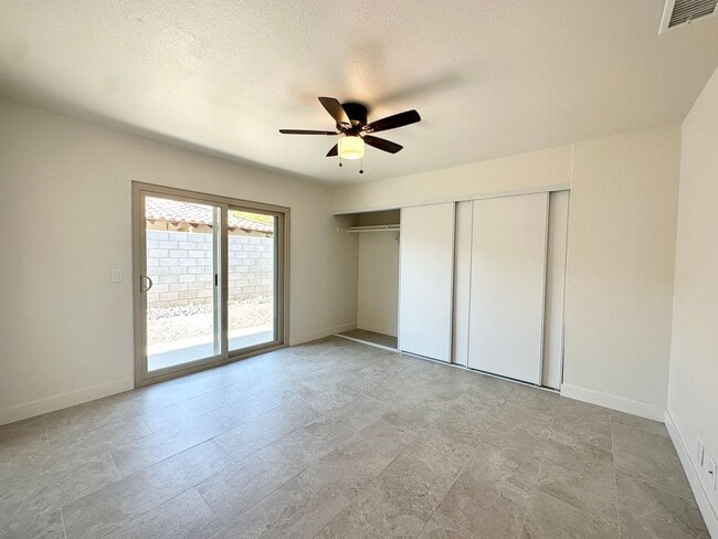 Building Photo - COMING SOON! 1 Bedroom 1 Bathroom Apartment in Palm Springs w/ Community Pool !