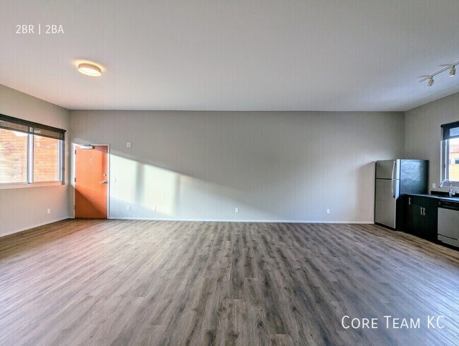 Building Photo - 2903 Gillham Rd