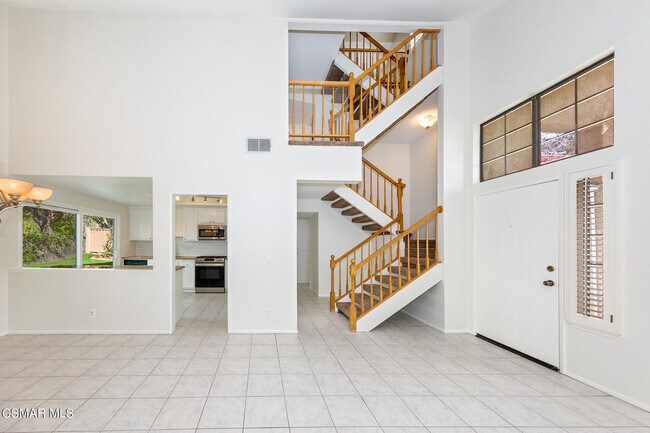 Building Photo - 6801 Pala Mesa Dr