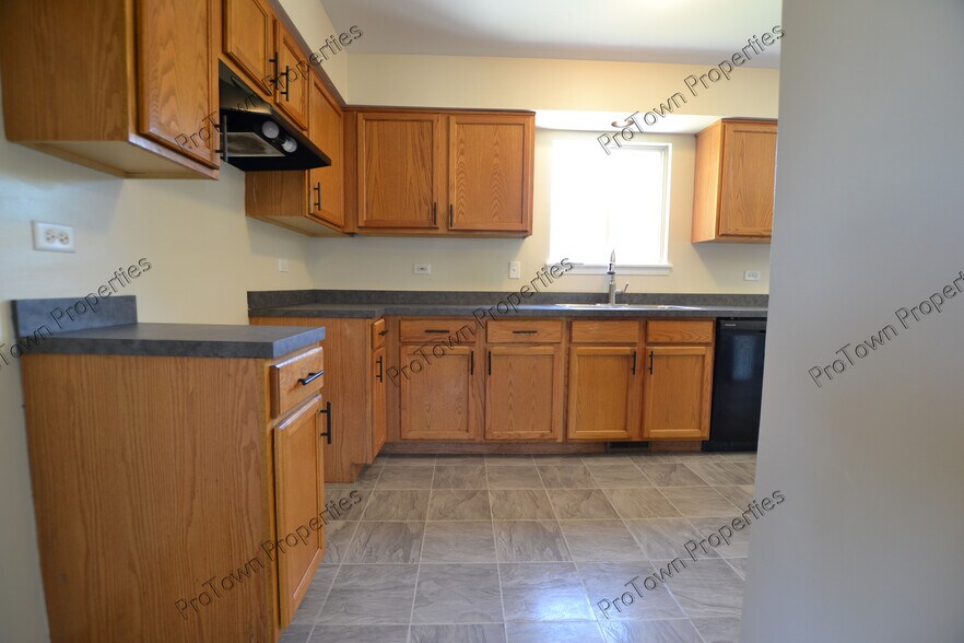 Building Photo - 2608 River Bend Ln