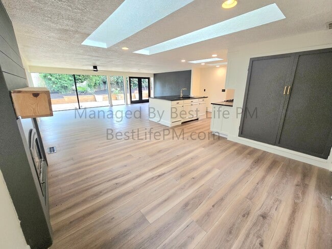 Building Photo - 150 Narain Ct