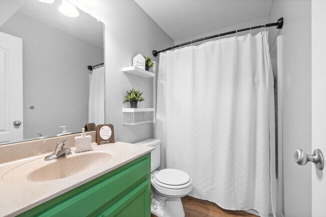Building Photo - Gorgeous 3 Bedroom 2.5 Bath Home For Rent!!!