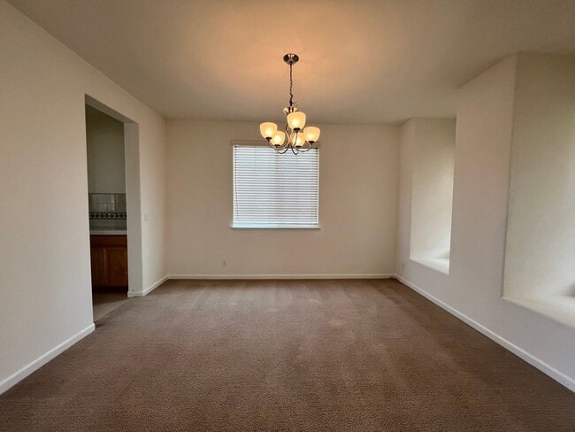 Building Photo - Luxury LAKEFRONT property!!!