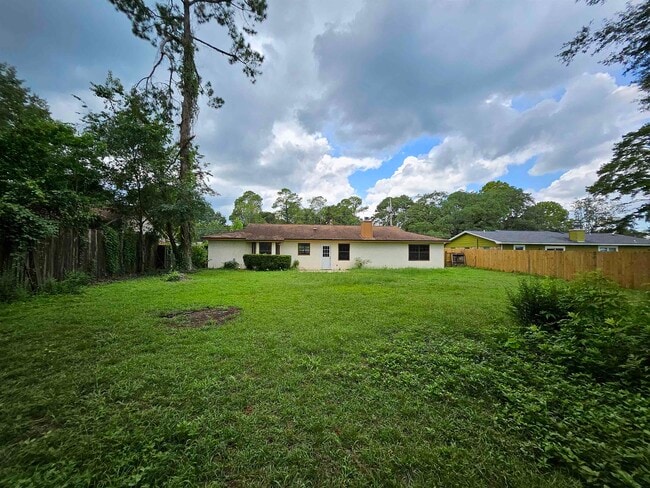 Building Photo - 3245 Whitney Dr E