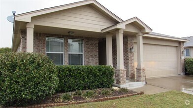 Building Photo - 2824 Bluffstone Dr