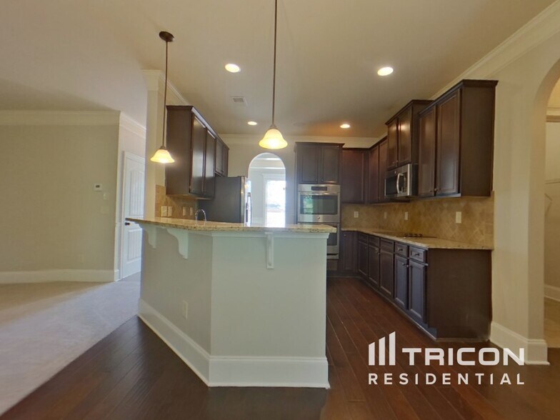 Building Photo - 349 Oatgrass Dr