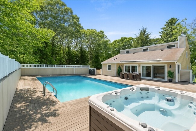 Primary Photo - 60 Quogue Riverhead Rd