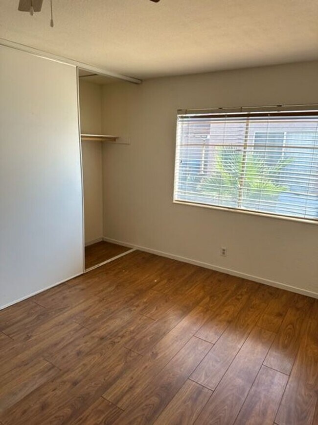 Building Photo - SW Remodeled 2 Bedroom!!