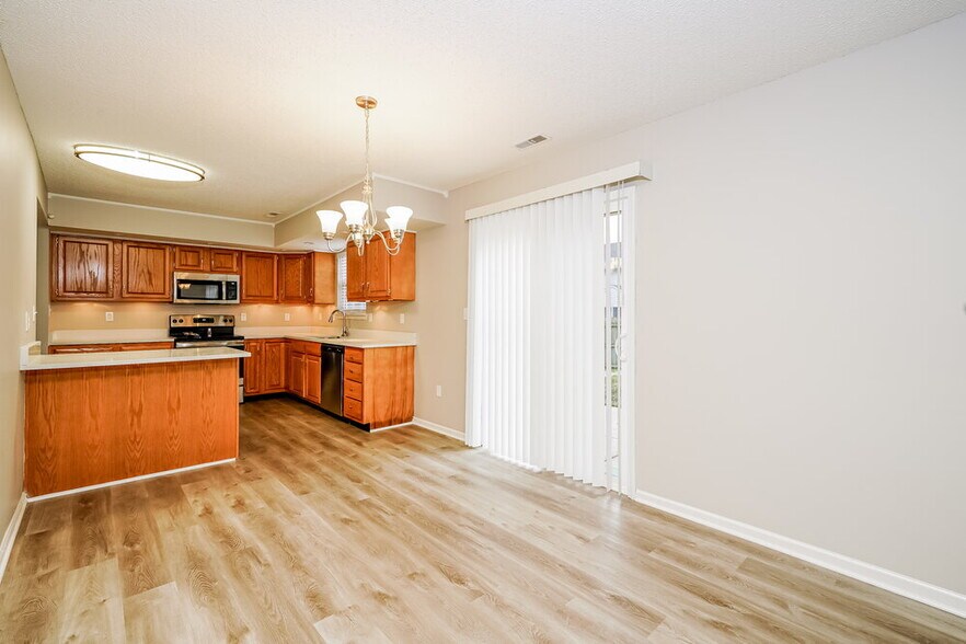 Building Photo - 9005 Lighthorse Dr