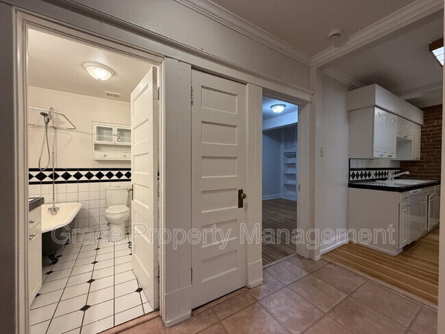 Building Photo - 1450 Lafayette St