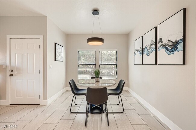 Building Photo - 8250 N Grand Canyon Dr