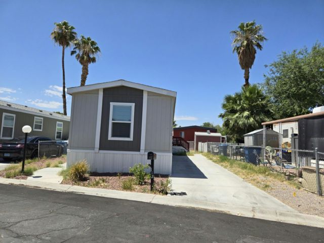 Primary Photo - 1624 Palm St
