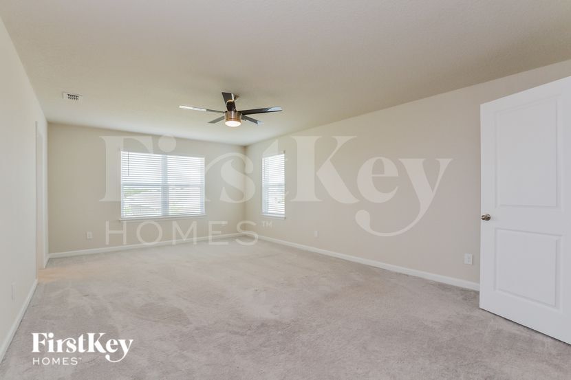 Building Photo - 3598 Lazy River Ter