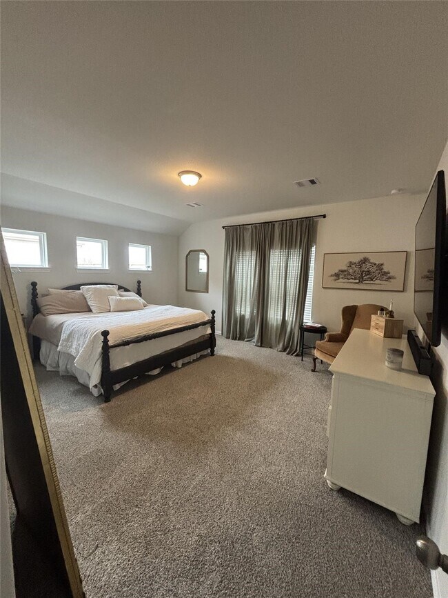 Building Photo - 32403 River Birch Ln