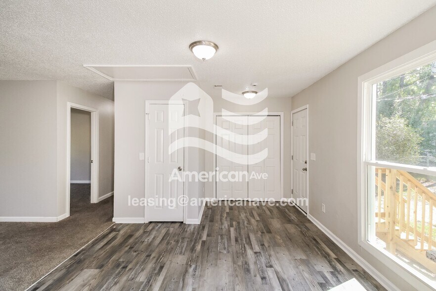 Building Photo - 501 Riley St