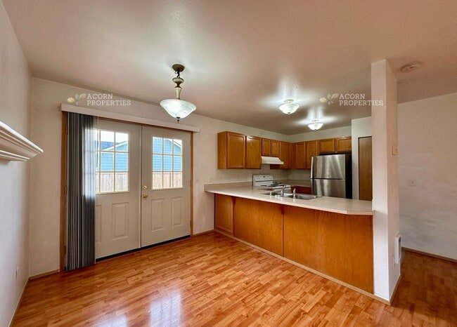 Building Photo - 402 Meadow Ct NW