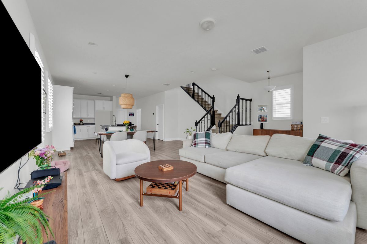 Building Photo - 12790 Brodlove Ln