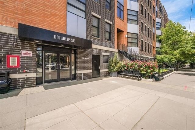 Building Photo - 1100 Adams St