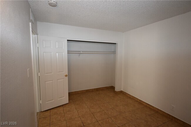 Building Photo - 2301 Stewart Ave