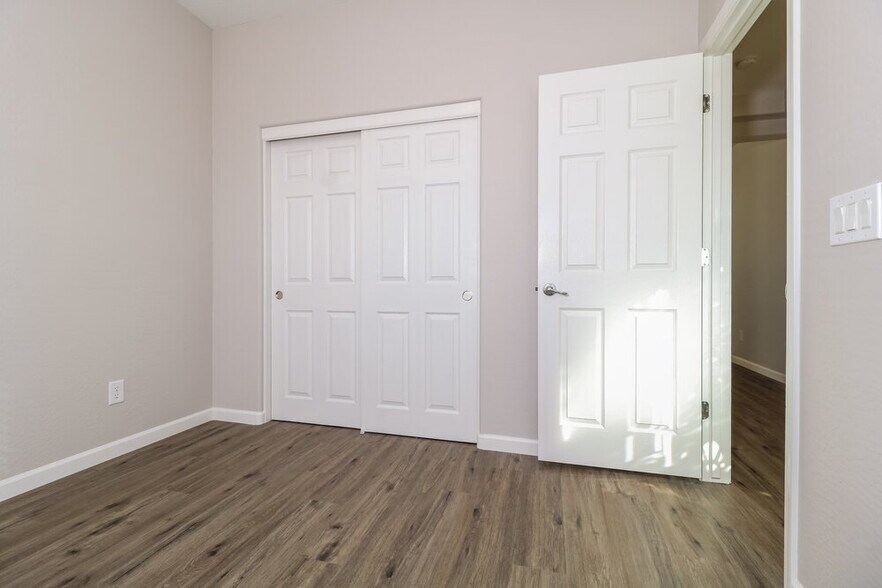 Building Photo - 22401 N 102nd Ln