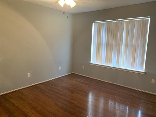 Building Photo - 2302 Tracey Ann Ln