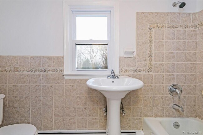 Building Photo - 43 Palmer Ave