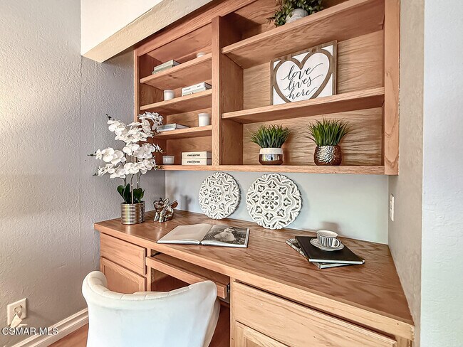 Building Photo - 5420 Sylmar Ave