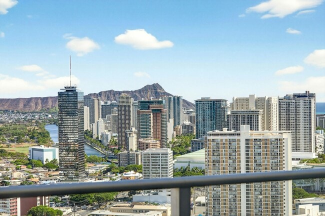 Building Photo - 1500 Rycroft St