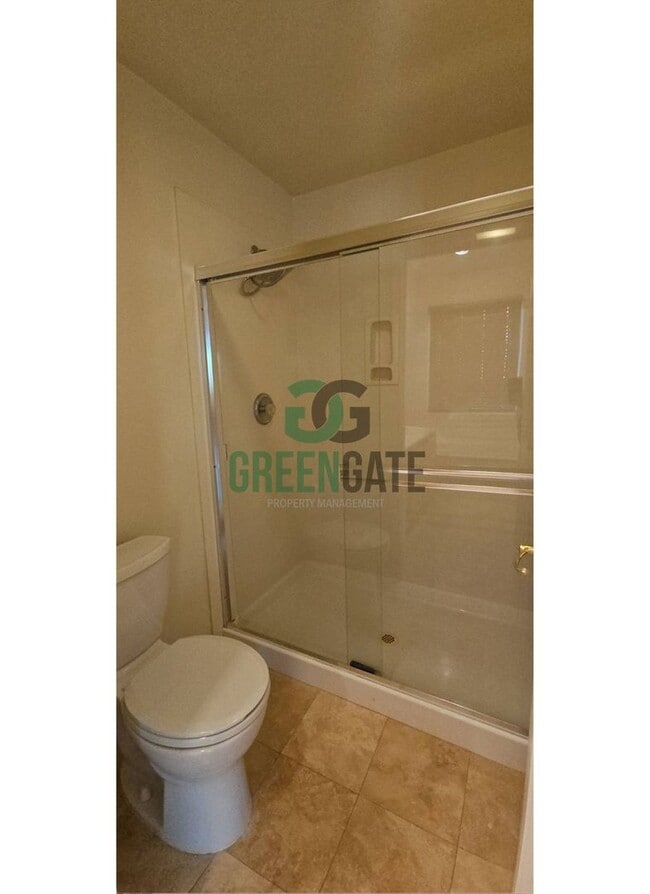 Building Photo - Available Now! 3 Bedroom 2 Bath Spacious Home in Tracy!!