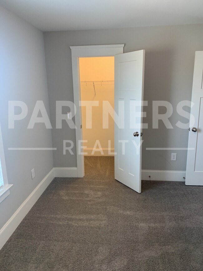 Building Photo - 170 Ave of Learning