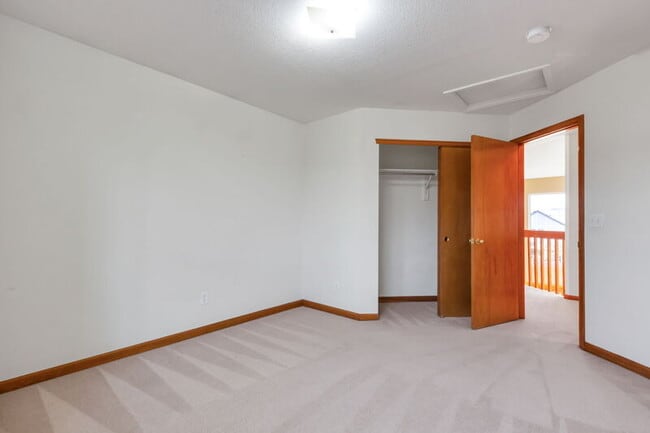 Building Photo - 9584 Las Colinas Dr