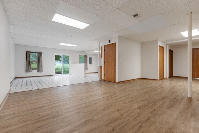 Building Photo - 1791 Barnhill Dr