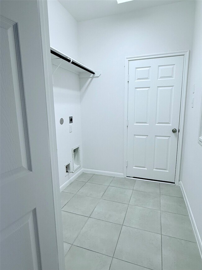 Building Photo - 4031 Addison Ranch Ln