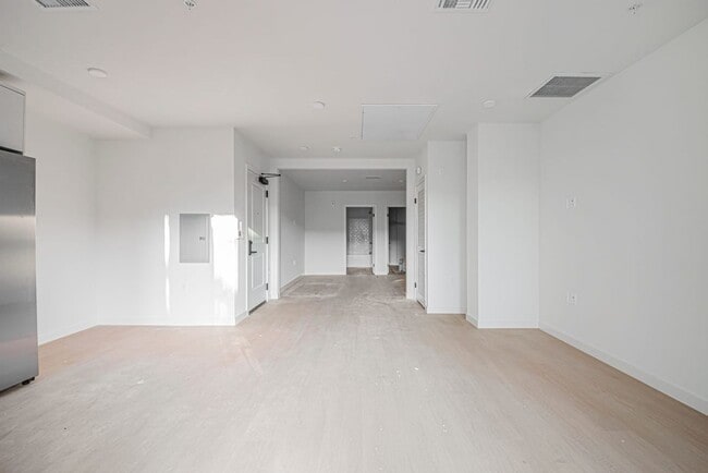 Building Photo - Welcome to the Gramercy