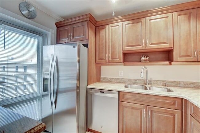 Building Photo - 1461 S Ocean Blvd