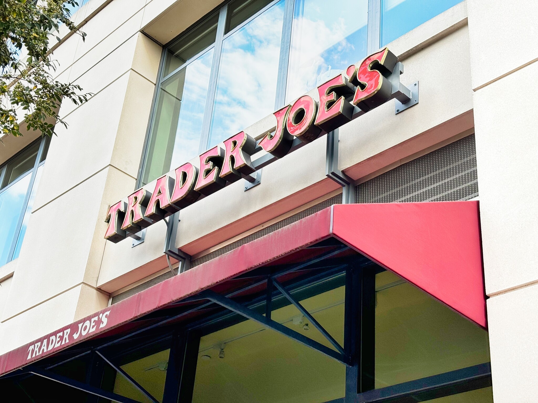 Building Photo - 1021 N Garfield St