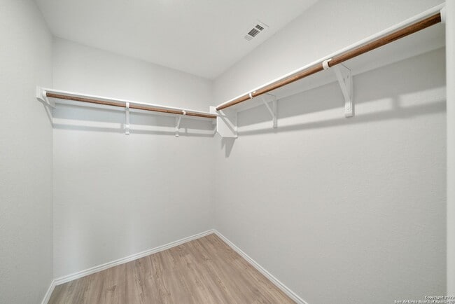 Building Photo - $300 OFF 1ST MONTH RENT IF YOU MOVE IN WIT...