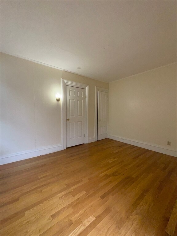 Building Photo - 30 Crescent St