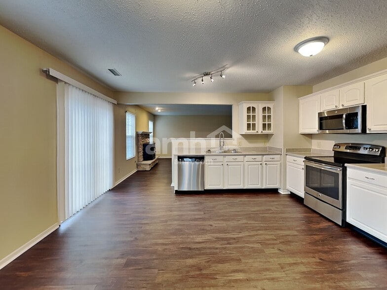 Building Photo - 9469 W Stargazer Dr