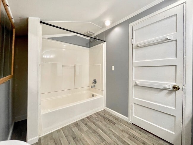 Building Photo - Two Bedroom Home in Muskegon