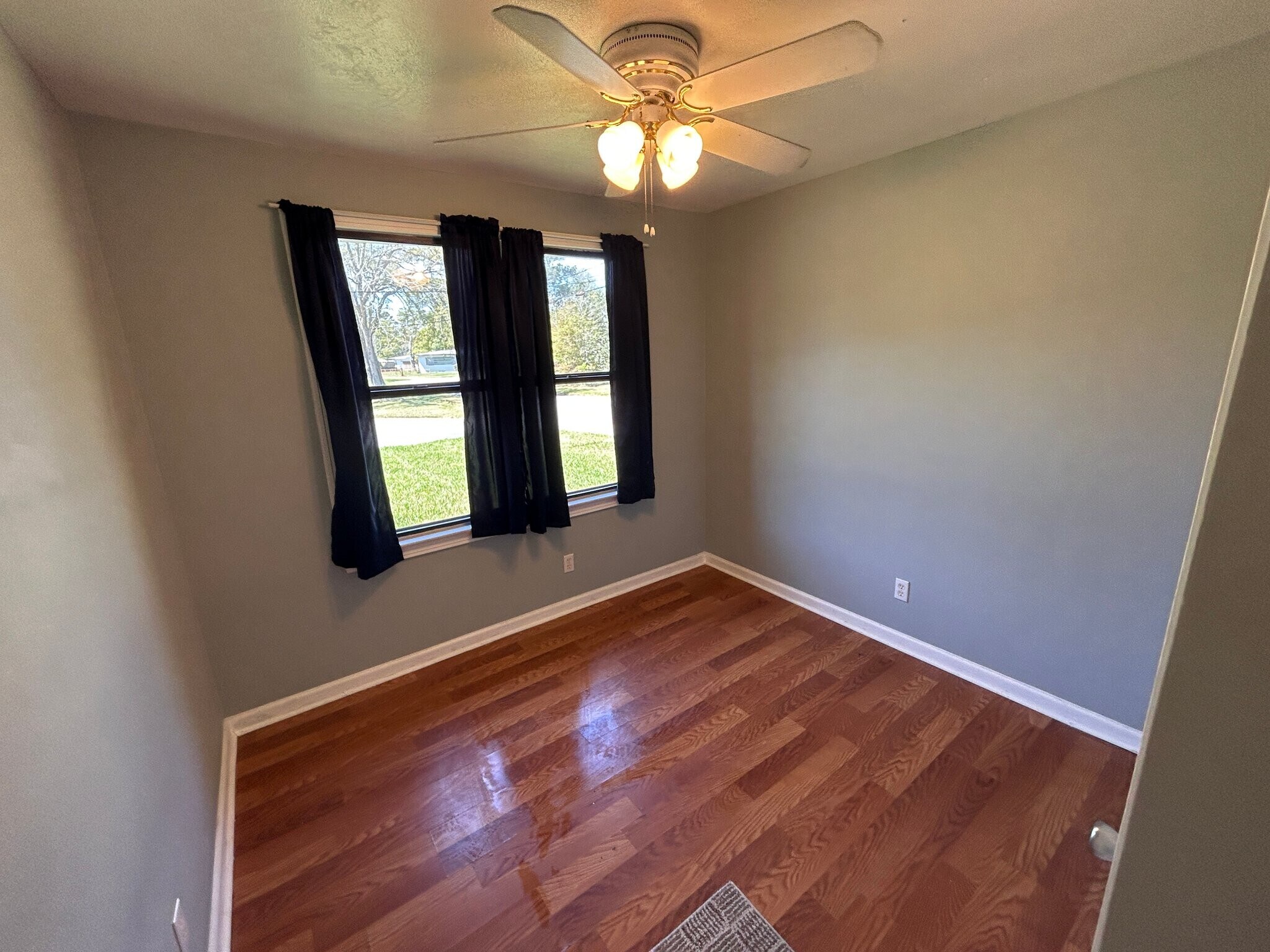 Building Photo - 5565 Minosa Cir E