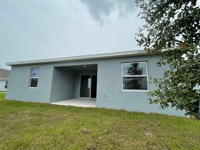 Building Photo - 835 Ofanto Wy