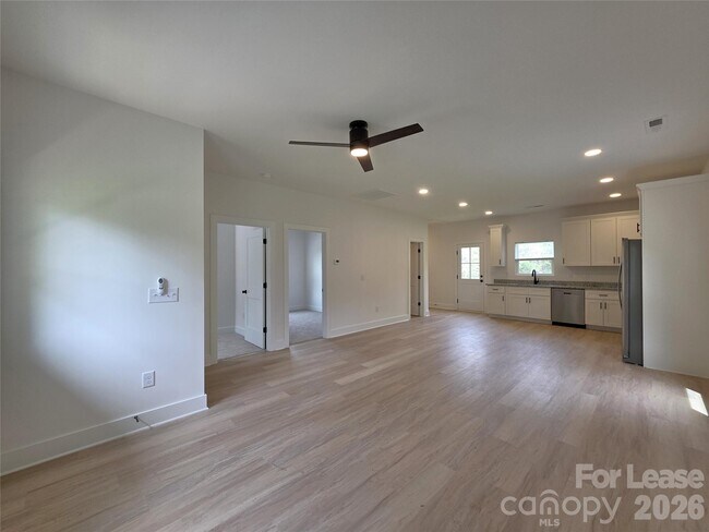 Building Photo - 1028 Patton Ave