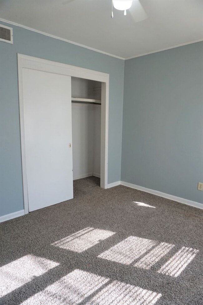 Building Photo - 3 Bed 1 Bath 1 Car in Steve Pennington Addition of NW OKC