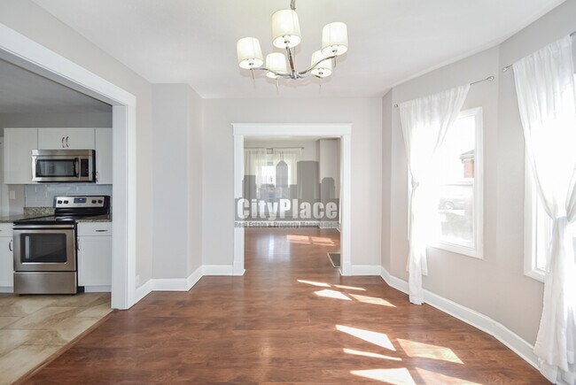 Building Photo - 3116 Ruckle St