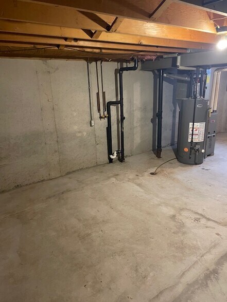Building Photo - 922 Chancelant Ct