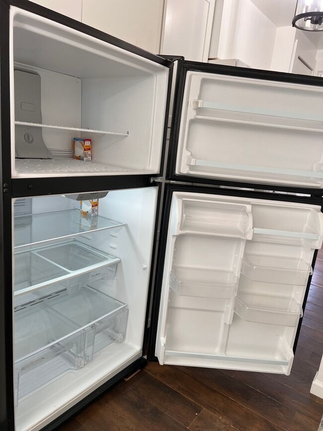 Building Photo - Two bedroom manufactured home in Silver Springs, NV