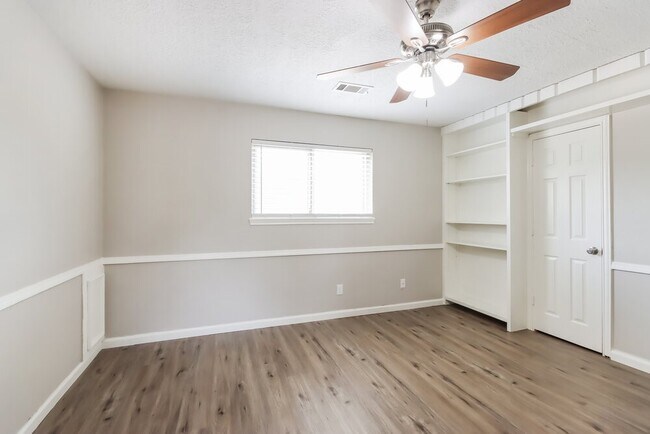 Building Photo - 20003 Atasca Villas Dr