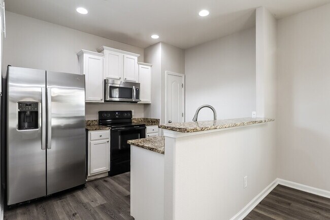 Building Photo - 6300 Paw Village Rd